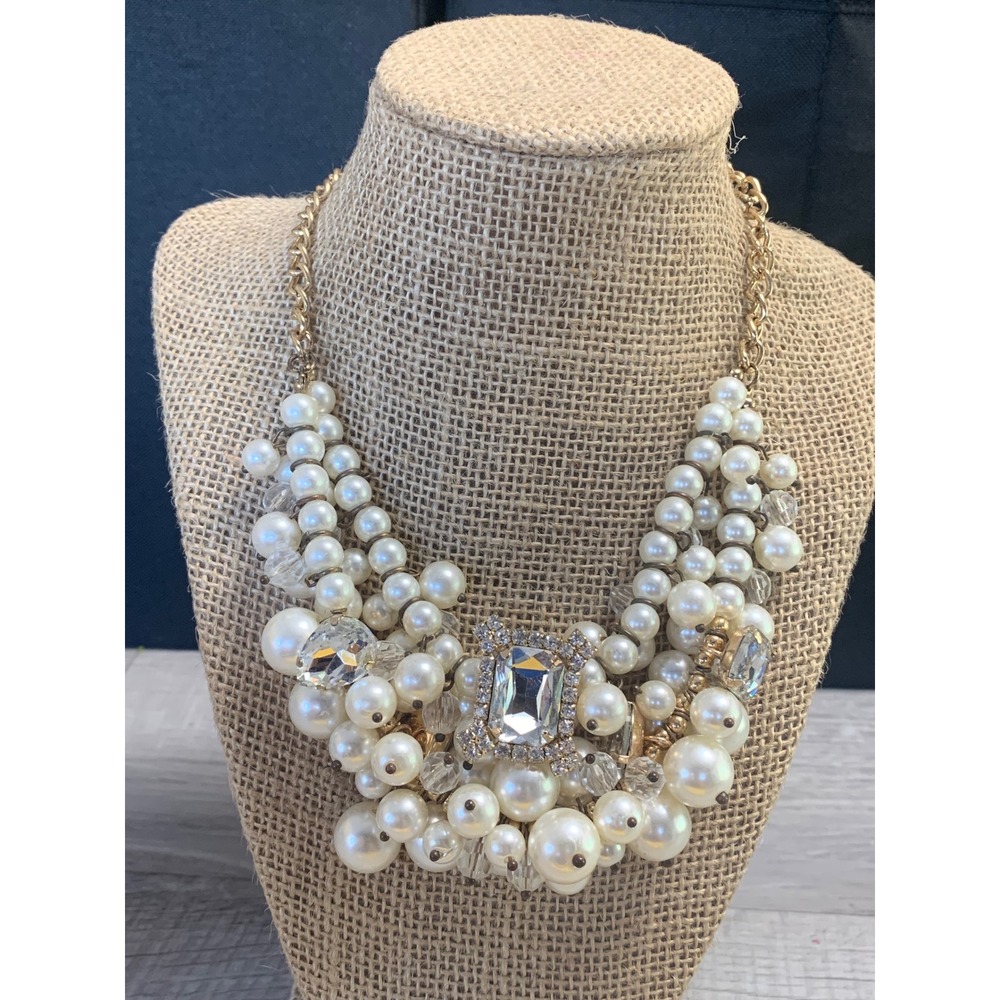 Faux Pearl Crystal Statement Bib Necklace Gold Tone‎ Rhinestone 16 Inch 3115